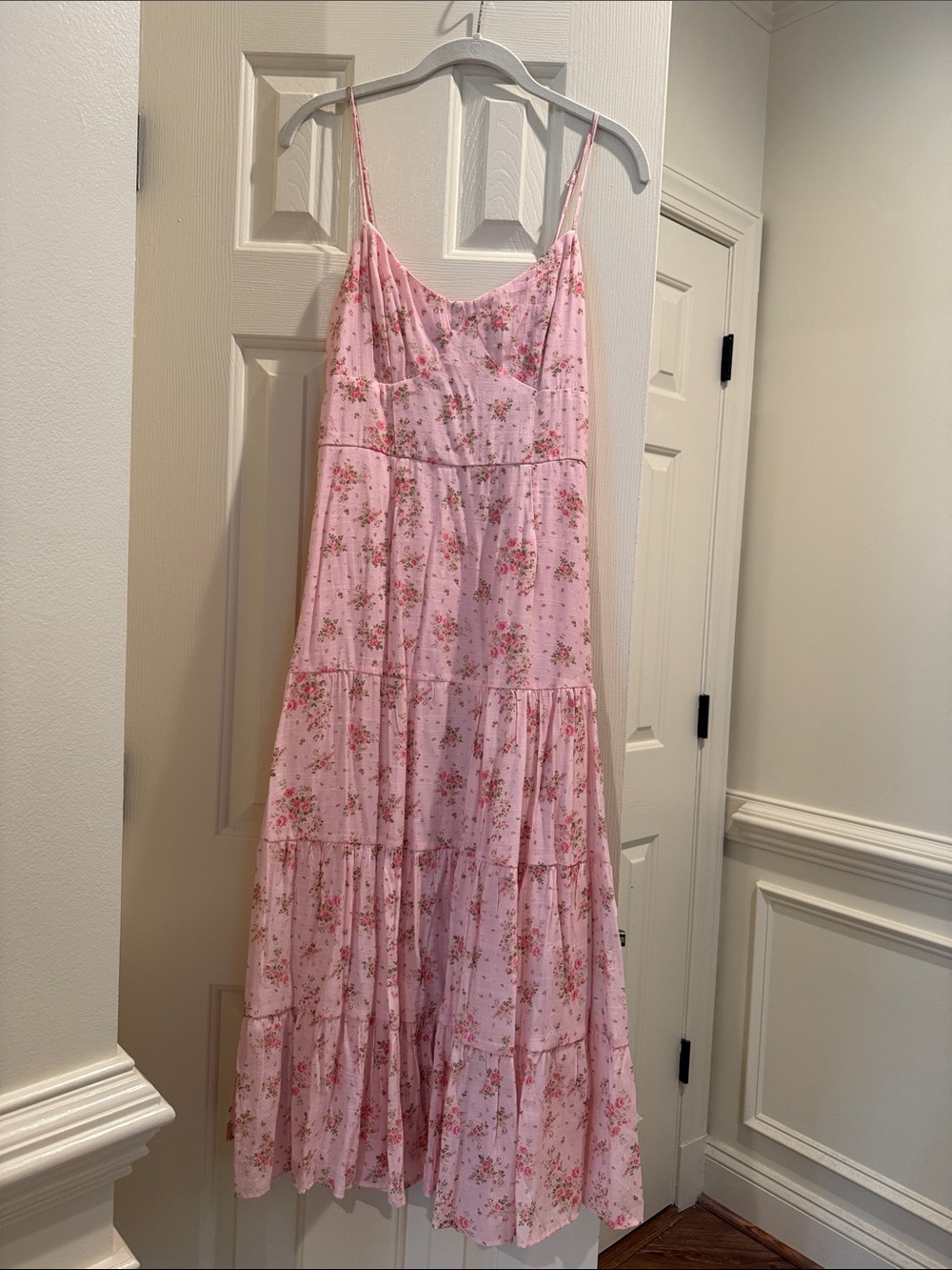 Gorgeous feminine dress NWOT size large